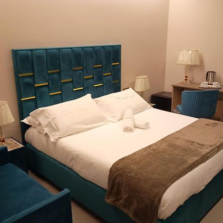 B&B Suites&Rooms Piazza Dei Martiri Catania Exteriör bild