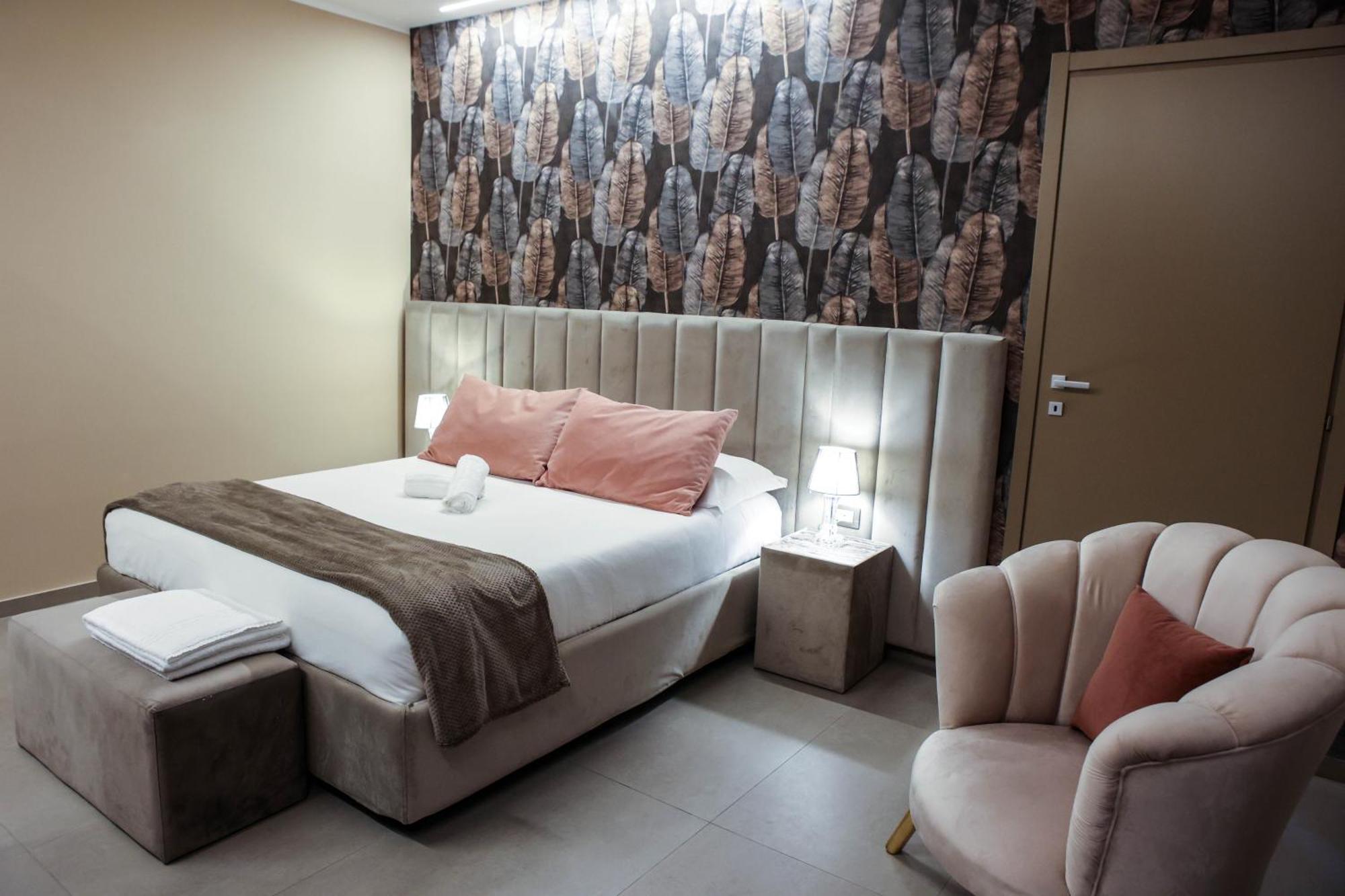 B&B Suites&Rooms Piazza Dei Martiri Catania Exteriör bild