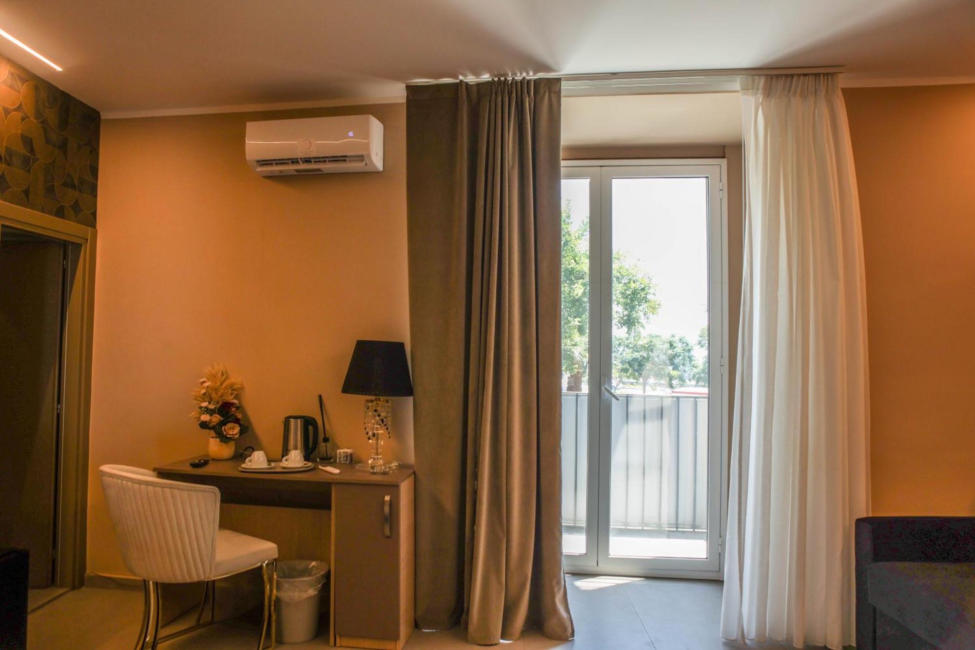 B&B Suites&Rooms Piazza Dei Martiri Catania Exteriör bild