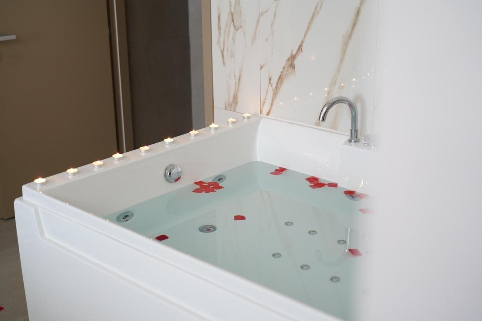 B&B Suites&Rooms Piazza Dei Martiri Catania Exteriör bild